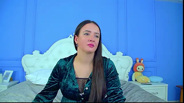 ElinaBellucci online show from 02-04-26, 07:25