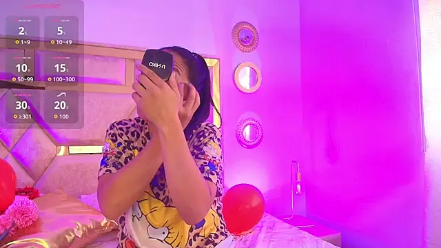 Emma Sanz   online show from 02-12-26, 12:33