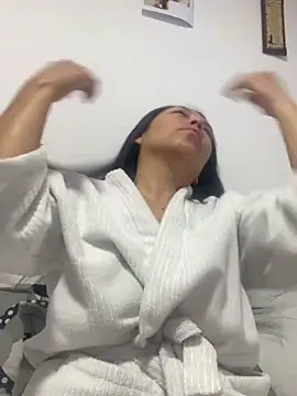 Emma Sanz   online show from 03-17-26, 12:19