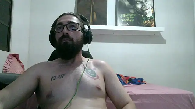 Redlovecouple online show from 04-26-26, 04:59