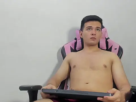 GoldenBoyM online show from 03-27-26, 03:45