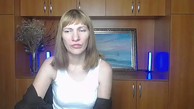 Rosalinda ro online show from 07-04-26, 06:47