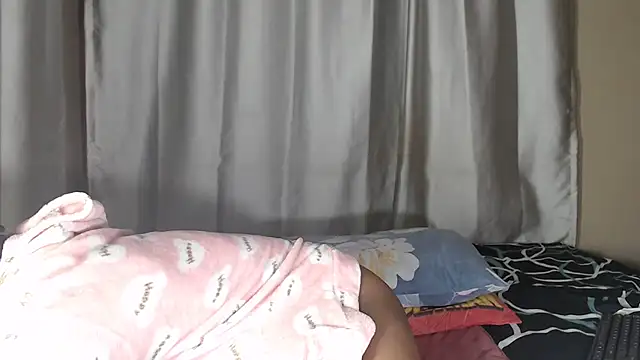 PussyFarrie online show from 03-26-26, 06:08