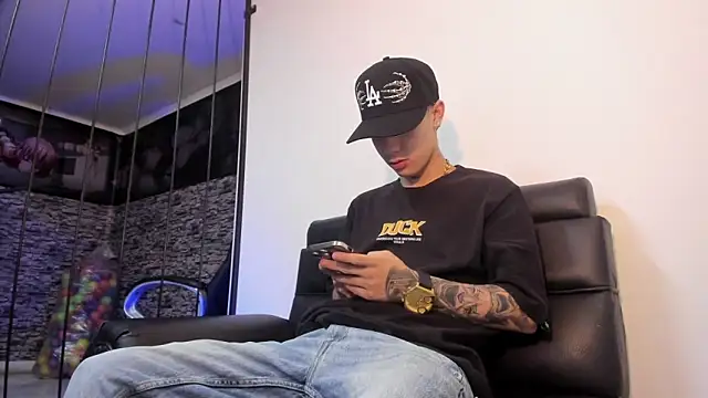 Dereck Boy  online show from 04-01-26, 03:29