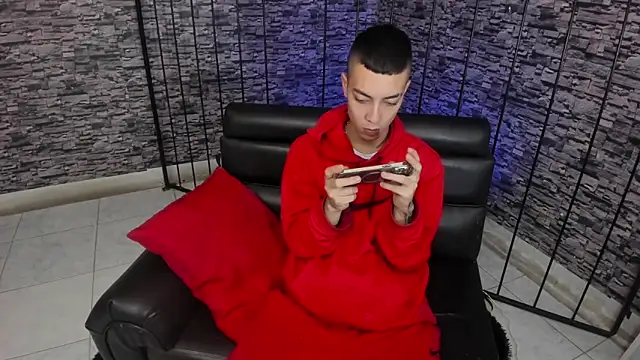 Snapshot of Dereck_Boy_ chatting on 05-16-26, 02:19 Dereck Boy online show from 05-16-26, 02:19