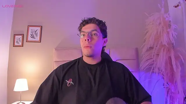 Axel Creed online show from 02-12-26, 10:43