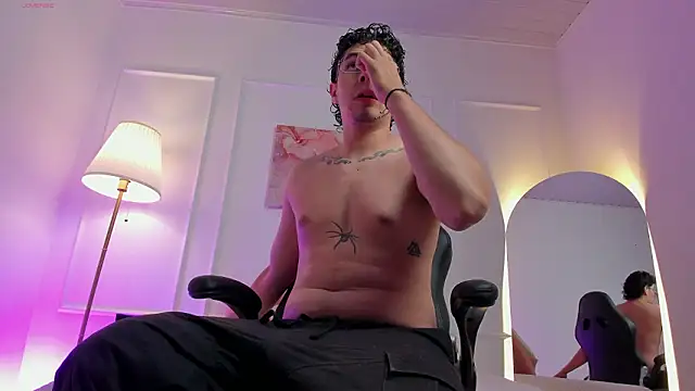 Axel Creed online show from 02-14-26, 05:59