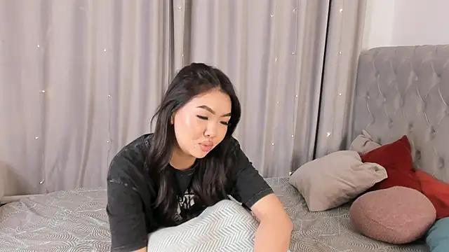 AraIkenberry online show from 03-01-26, 06:54