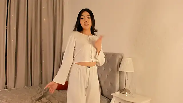 AraIkenberry online show from 03-10-26, 07:19