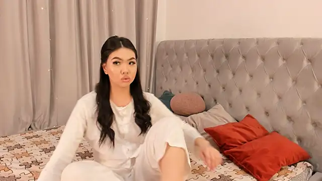 AraIkenberry online show from 03-11-26, 08:04