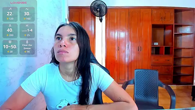 Emily and Soffy online show from 04-22-26, 12:18