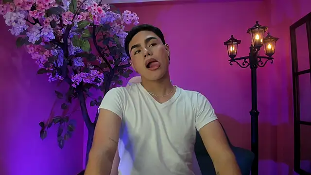 FemNoa online show from 02-10-26, 05:06