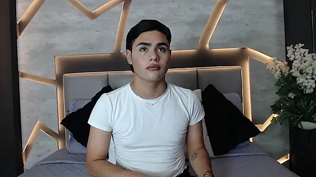 FemNoa online show from 03-09-26, 07:07