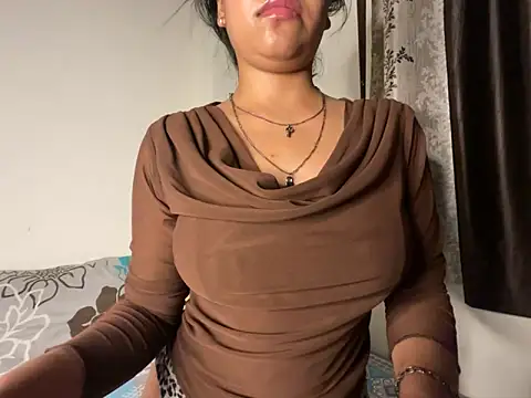 Snapshot of Miss_Heaven chatting on 06-18-26, 06:12 Miss Heaven online show from 06-18-26, 06:12