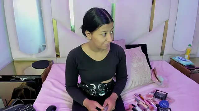 Vaneline2 online show from 04-23-26, 12:15