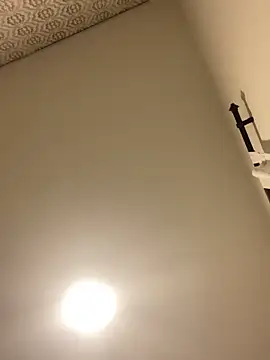 Mia rivers   online show from 04-15-26, 07:21