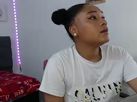 latin riahnna jp online show from 03-03-26, 11:21