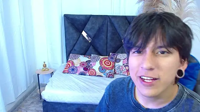 nikoo 18 online show from 02-24-26, 01:42