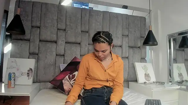 Maggyx online show from 07-25-26, 01:41