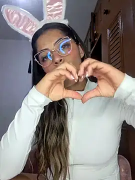  as una77 online show from 04-22-26, 02:14