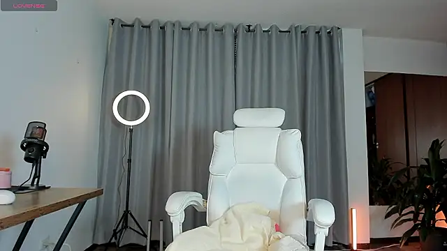 karinnixx online show from 03-15-26, 02:45