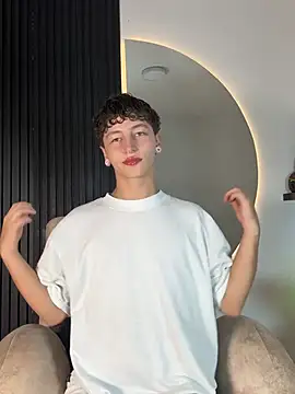 ARON LUXX online show from 02-09-26, 03:10