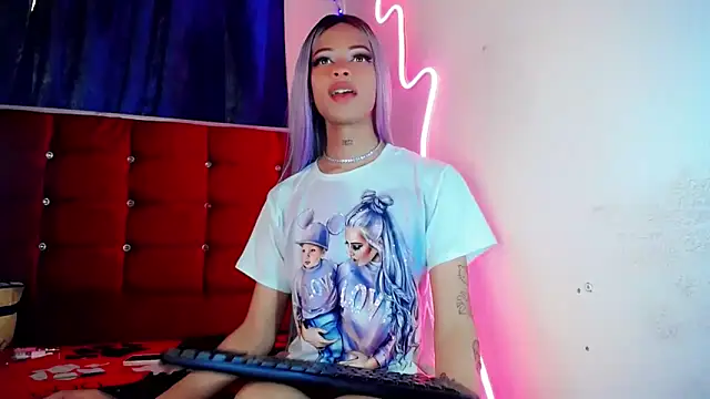 DahliaGill online show from 05-12-26, 04:59