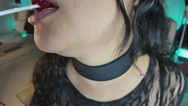 Snapshot of Srtalewis chatting on 02-06-26, 02:53 Srtalewis online show from 02-06-26, 02:53