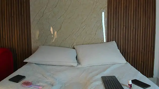 Snapshot of candy_hot_dirty chatting on 03-08-26, 02:59 candy hot dirty online show from 03-08-26, 02:59