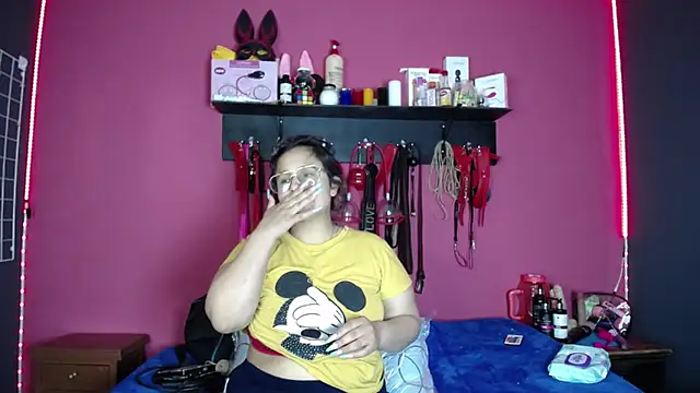 shannon queen- online show from 04-06-26, 06:03