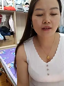 Jennie dogy online show from 04-23-26, 06:25