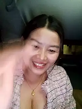 Jennie dogy online show from 04-29-26, 05:30