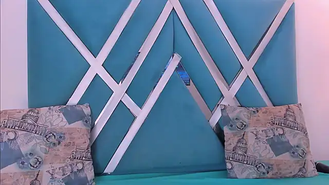 ninameduxx online show from 04-03-26, 04:32