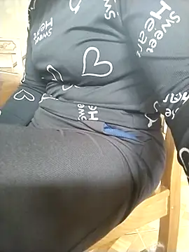 LiilyZi online show from 02-25-26, 04:00