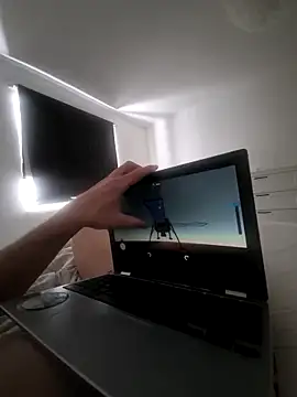 Tommyzzzzzz online show from 04-19-26, 07:51