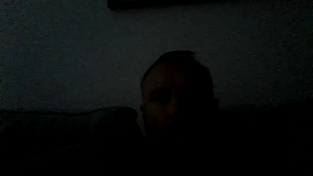 Snapshot of Tommyzzzzzz chatting on 06-14-26, 01:58 Tommyzzzzzz online show from 06-14-26, 01:58