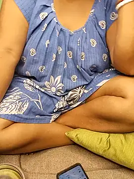 R Queen online show from 07-24-26, 05:49