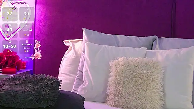 CellineHudson online show from 03-11-26, 09:21