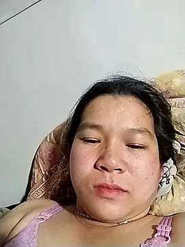 Snapshot of Erika--006 chatting on 02-07-26, 02:21 Erika--006 online show from 02-07-26, 02:21