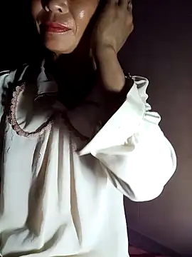 witch-xx online show from 04-25-26, 05:54