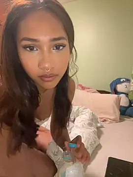 lyla luv online show from 03-04-26, 10:16