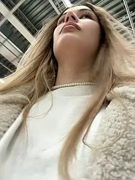 blonde exe online show from 04-24-26, 03:14