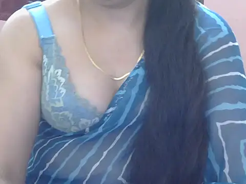 Snapshot of Cute_Sheetal chatting on 05-02-26, 12:43 Cute Sheetal online show from 05-02-26, 12:43