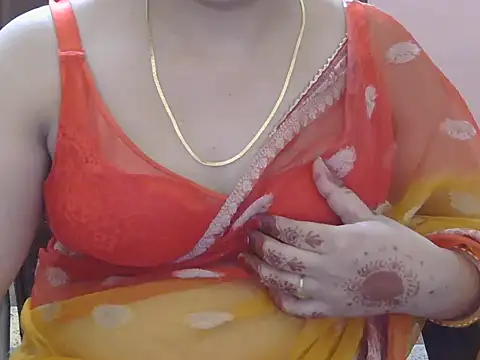 Snapshot of Cute_Sheetal chatting on 05-10-26, 01:27 Cute Sheetal online show from 05-10-26, 01:27