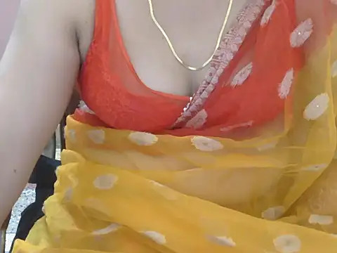 Snapshot of Cute_Sheetal chatting on 05-26-26, 12:45 Cute Sheetal online show from 05-26-26, 12:45