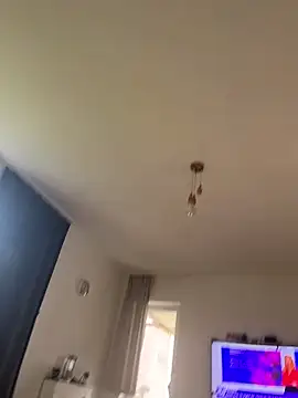 ManuelCervantes1972 online show from 04-28-26, 03:39