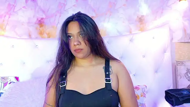 SasshaSpicy online show from 04-24-26, 11:45