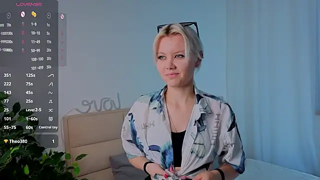 GoldenLenarz online show from 07-24-26, 11:08