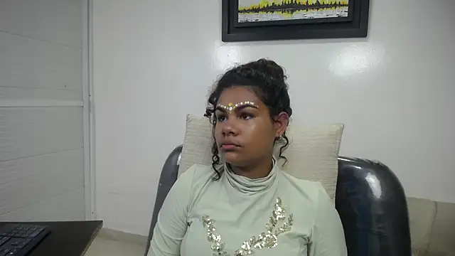 yaazhinii online show from 03-28-26, 11:54