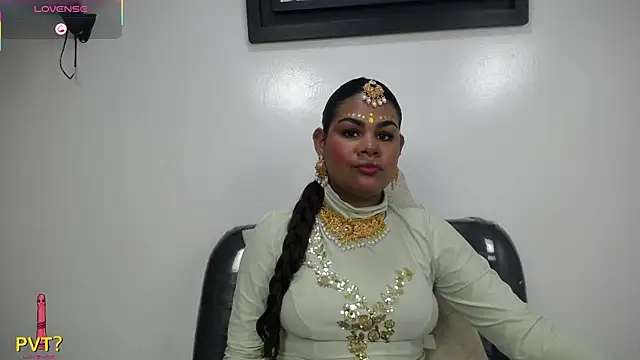 yaazhinii online show from 04-04-26, 11:40